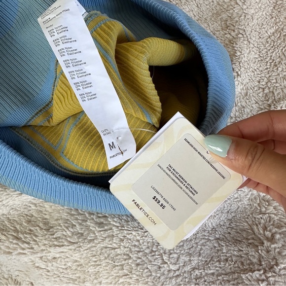 FABLETICS Seamless Low Impact Open Back Bra and Leggings SET - Picture 5 of 7